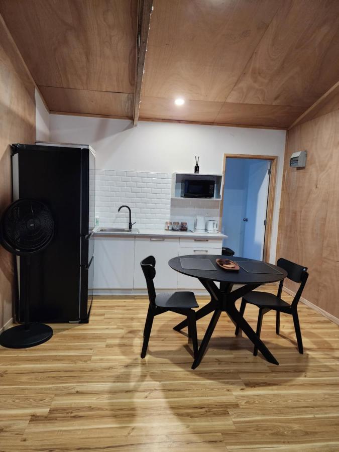 My Little Cottage Kumeu ภายนอก รูปภาพ